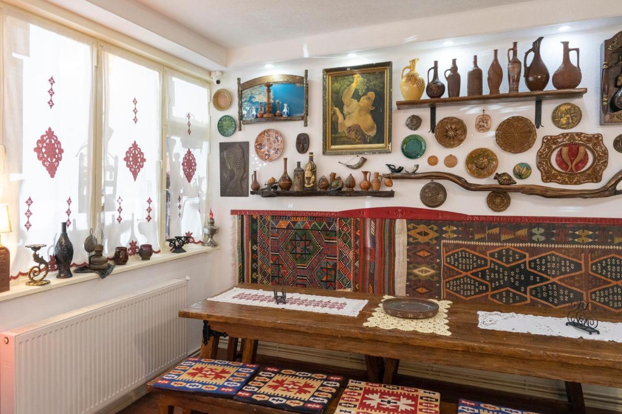 Elia Boutique Hostel & Apart-Hotel Tbilisi Buitenkant foto