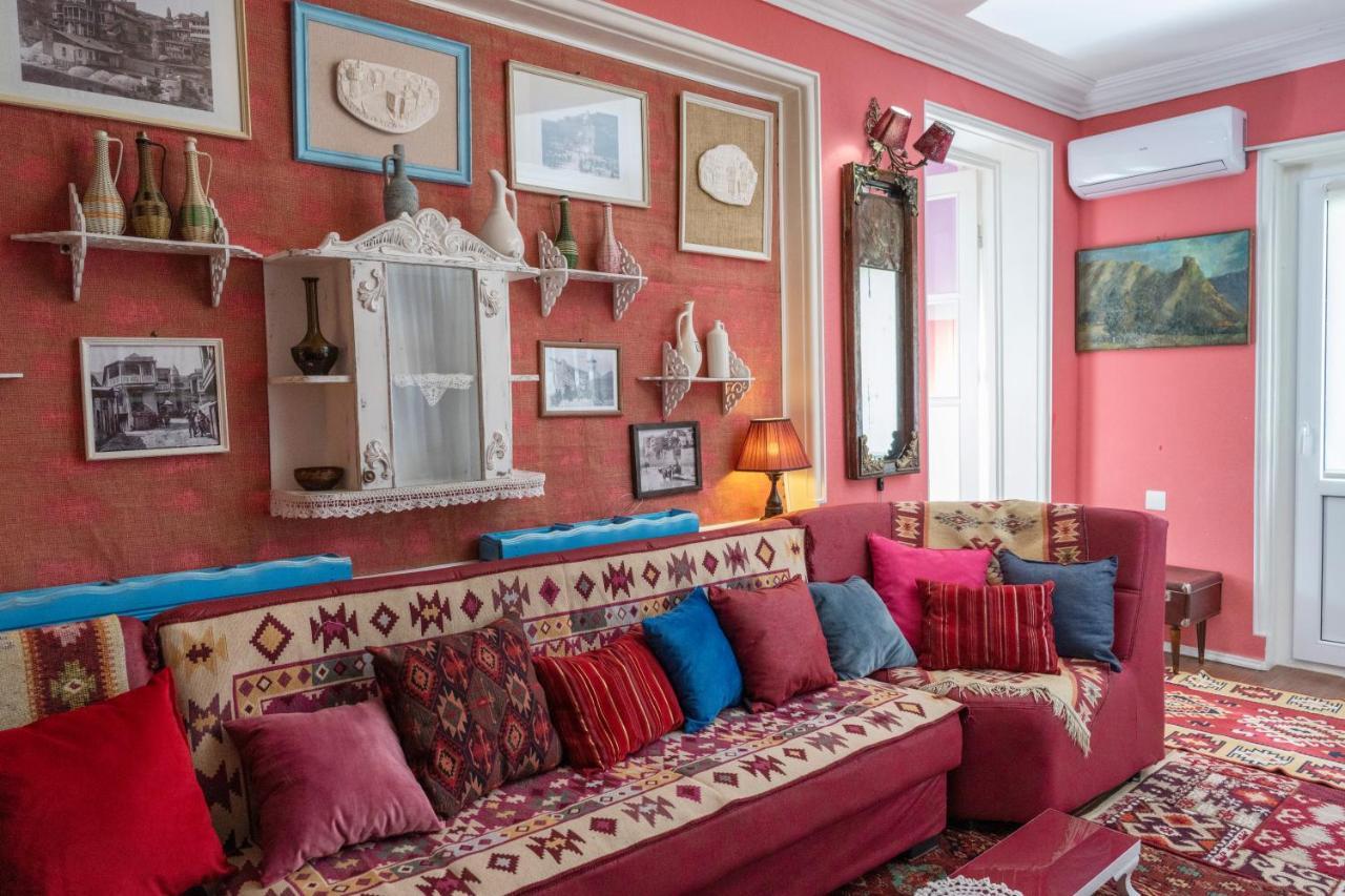Elia Boutique Hostel & Apart-Hotel Tbilisi Buitenkant foto